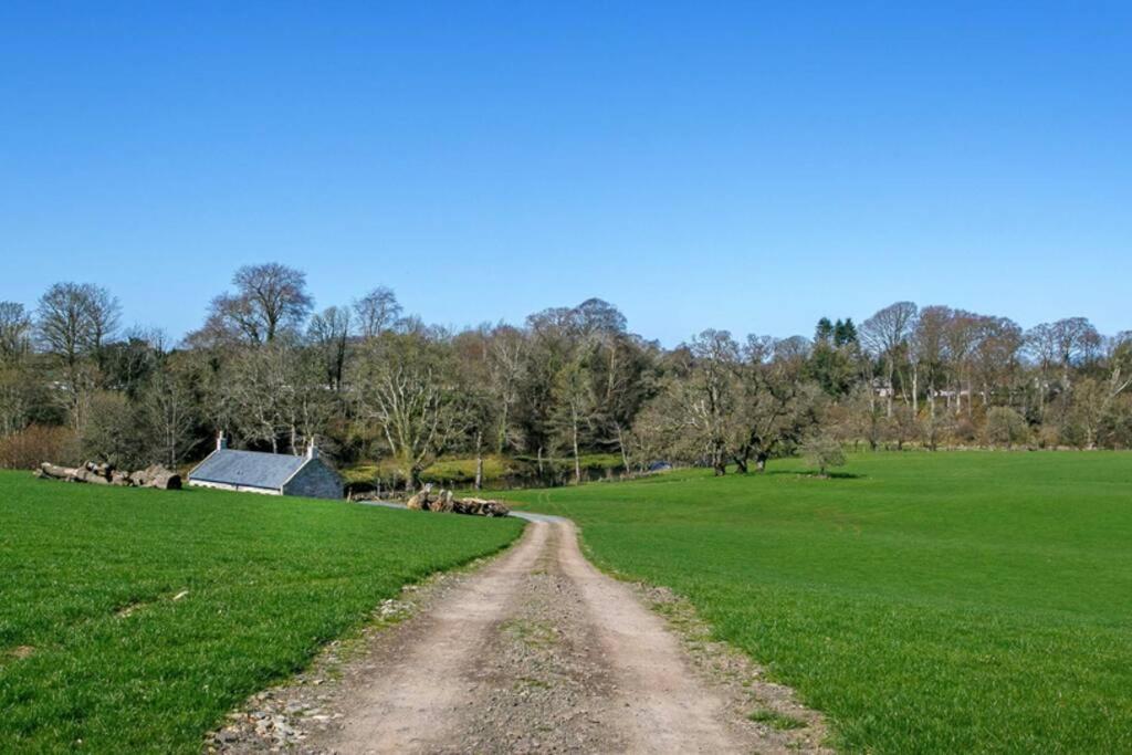 Holiday home Laundry Cottage, River Doon Fishing *