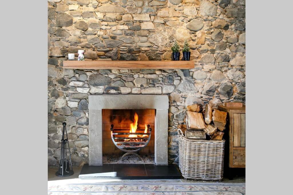 Holiday home Laundry Cottage, River Doon Fishing *
